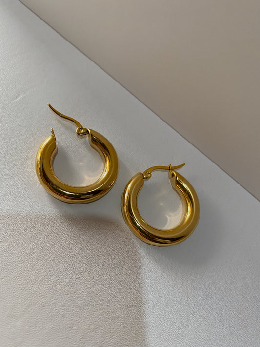 Donna Hoops | 18k Gold Plated